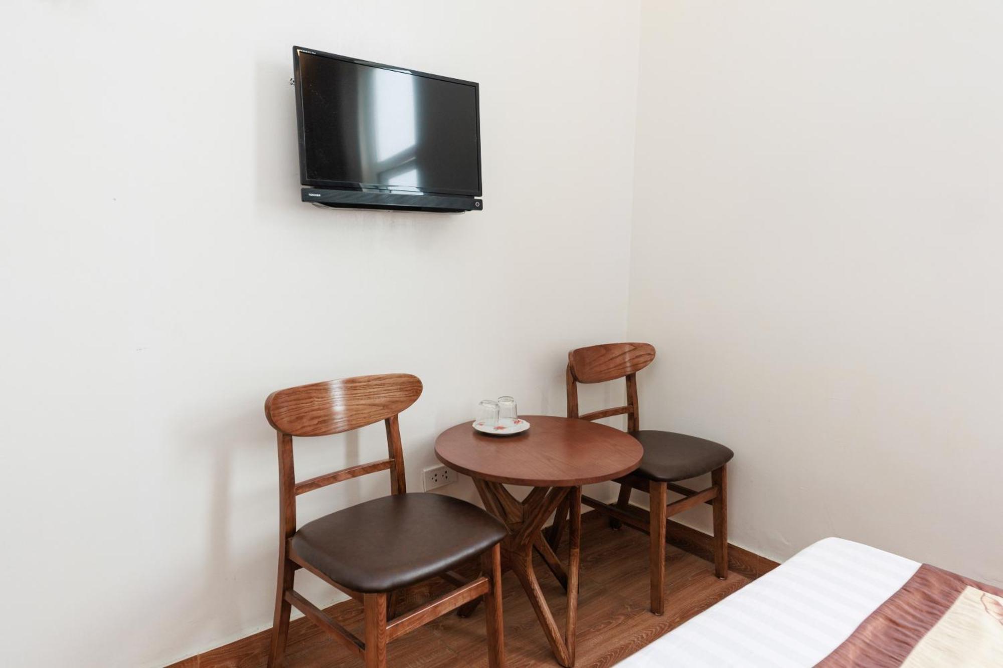Oyo 472 Lenka Hotel Hanoi Exteriör bild