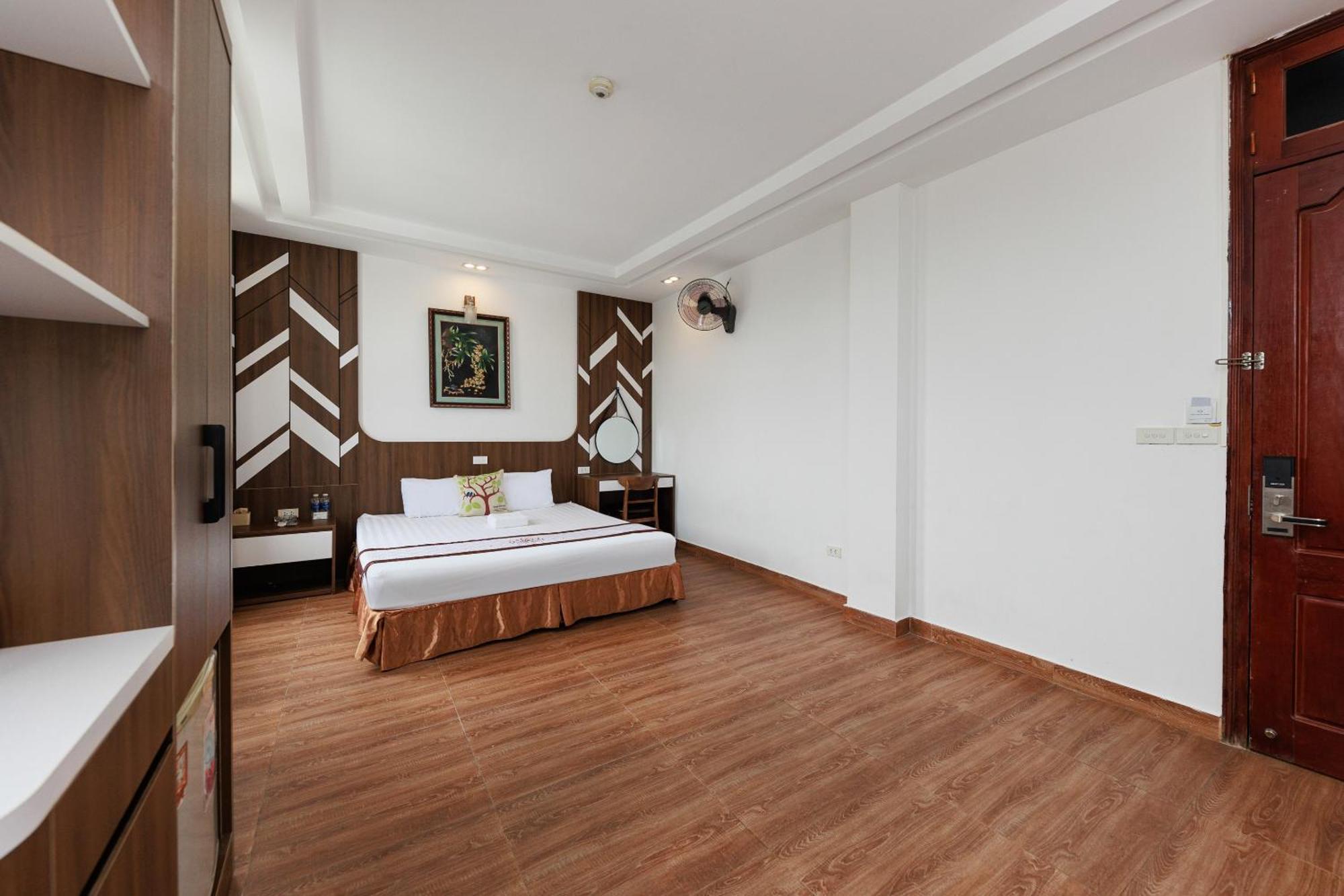 Oyo 472 Lenka Hotel Hanoi Exteriör bild