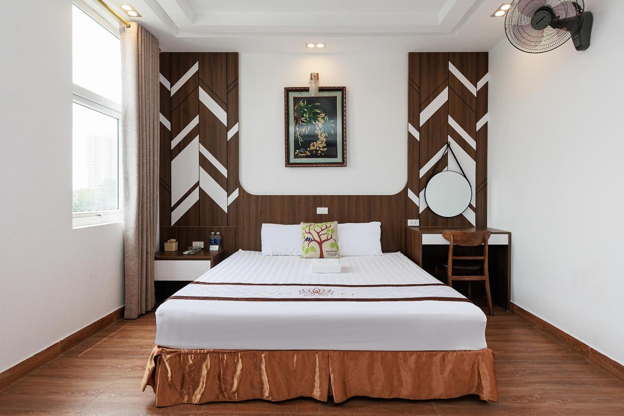Oyo 472 Lenka Hotel Hanoi Exteriör bild