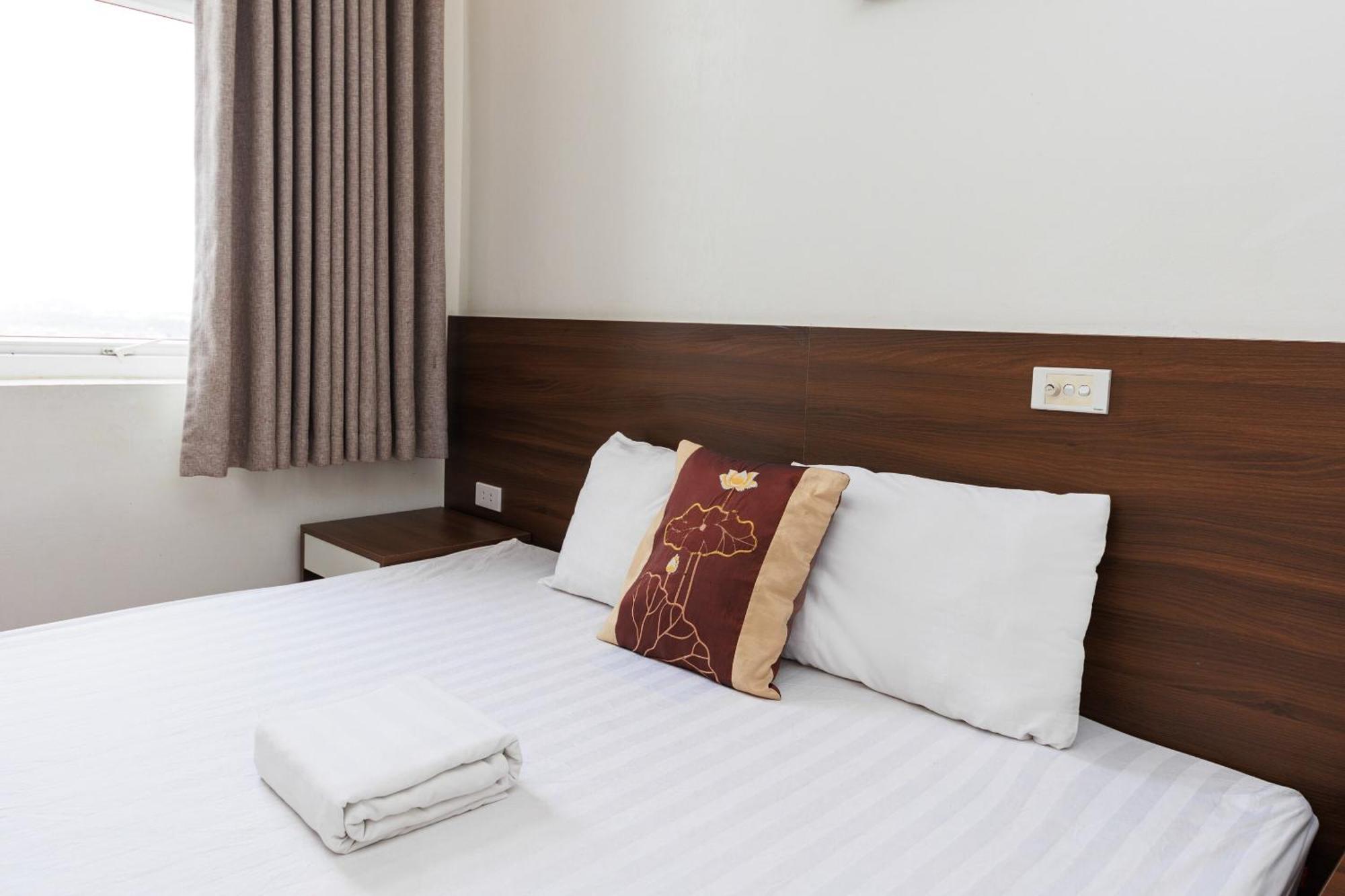 Oyo 472 Lenka Hotel Hanoi Exteriör bild
