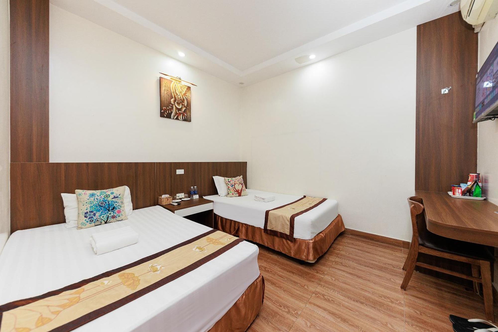 Oyo 472 Lenka Hotel Hanoi Exteriör bild