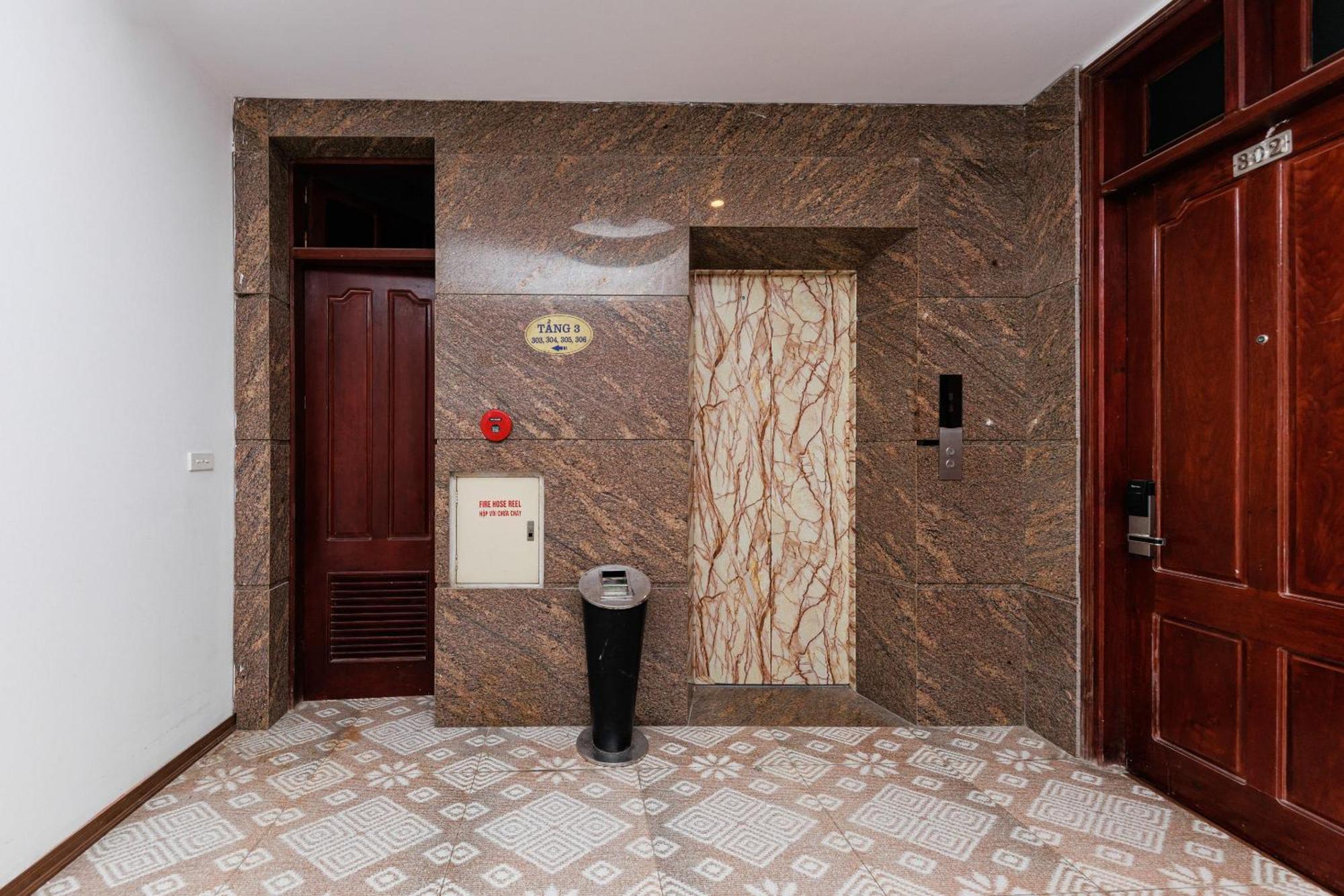 Oyo 472 Lenka Hotel Hanoi Exteriör bild