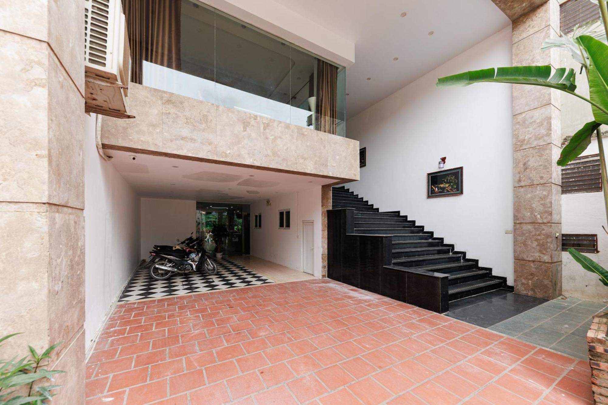 Oyo 472 Lenka Hotel Hanoi Exteriör bild