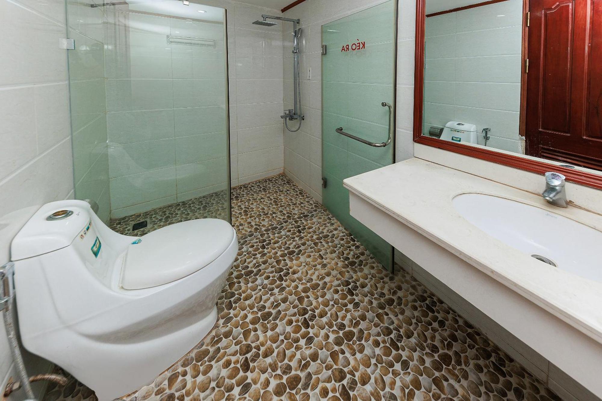 Oyo 472 Lenka Hotel Hanoi Exteriör bild