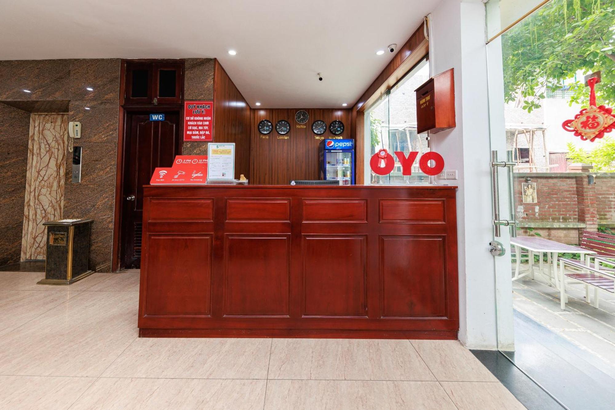 Oyo 472 Lenka Hotel Hanoi Exteriör bild