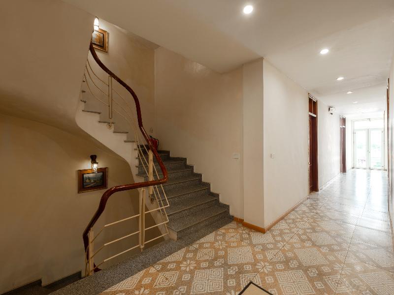 Oyo 472 Lenka Hotel Hanoi Exteriör bild