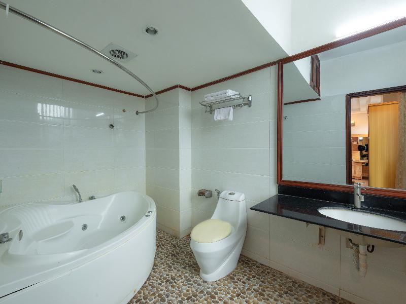 Oyo 472 Lenka Hotel Hanoi Exteriör bild